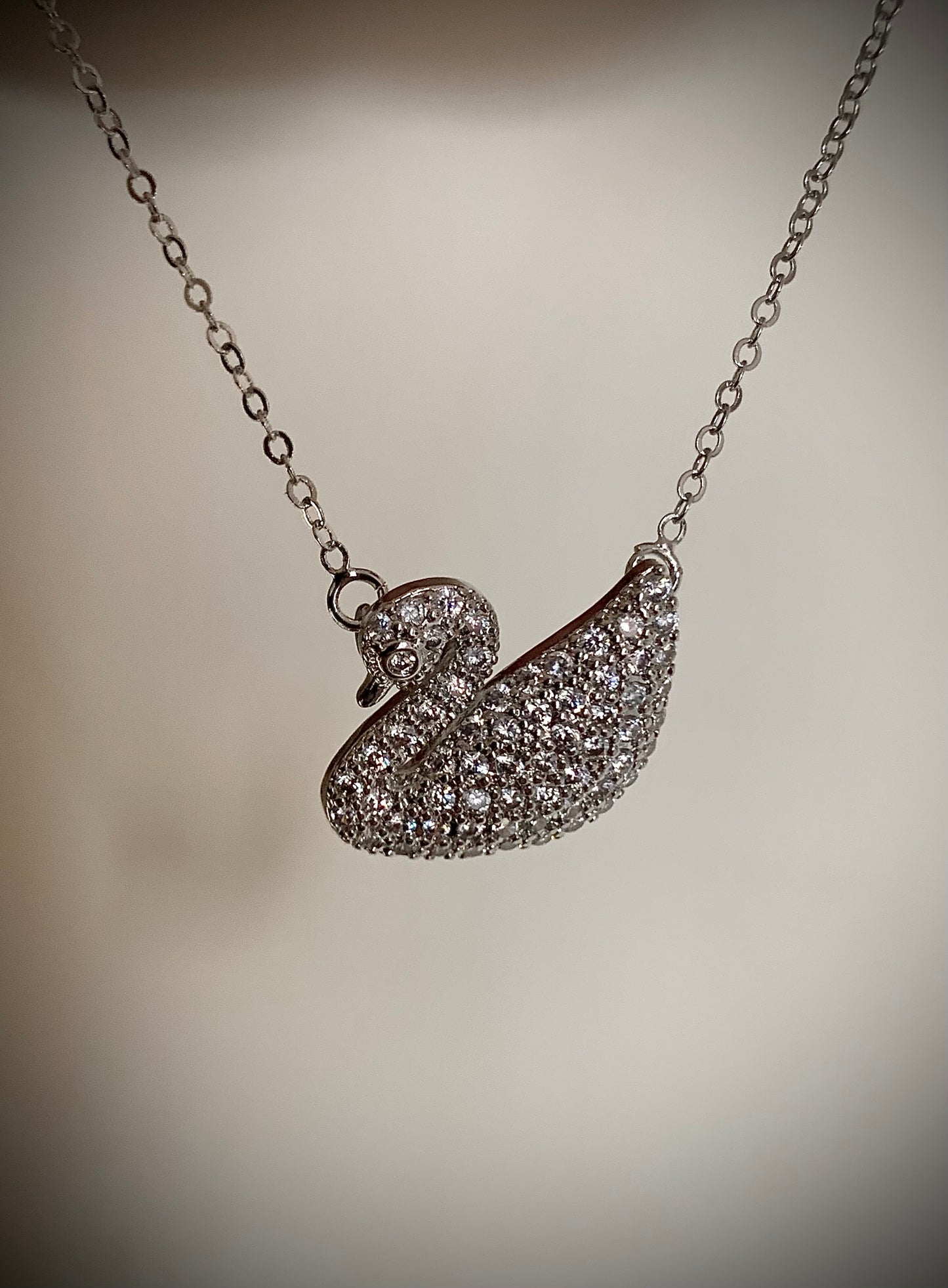 Silver swan necklace