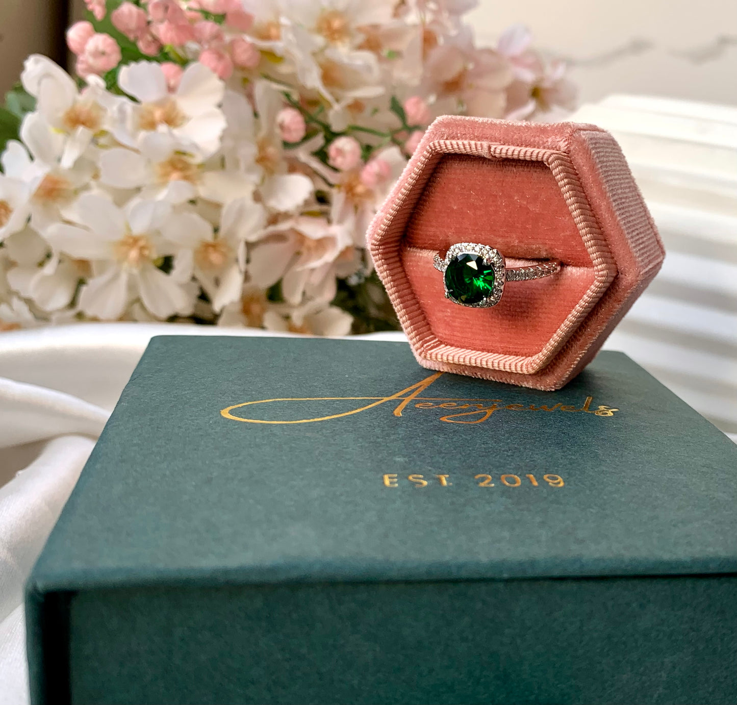 Emerald green adjustable ring