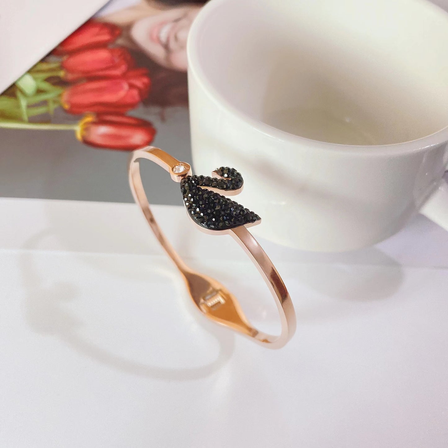 Black swan bracelet (Rosegold)