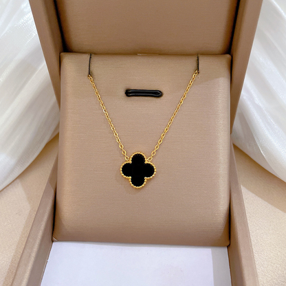 Clover necklace double sided